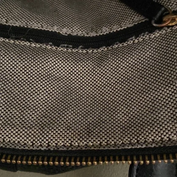 Vince Camino very soft black leather handbag. - Picture 10 of 14